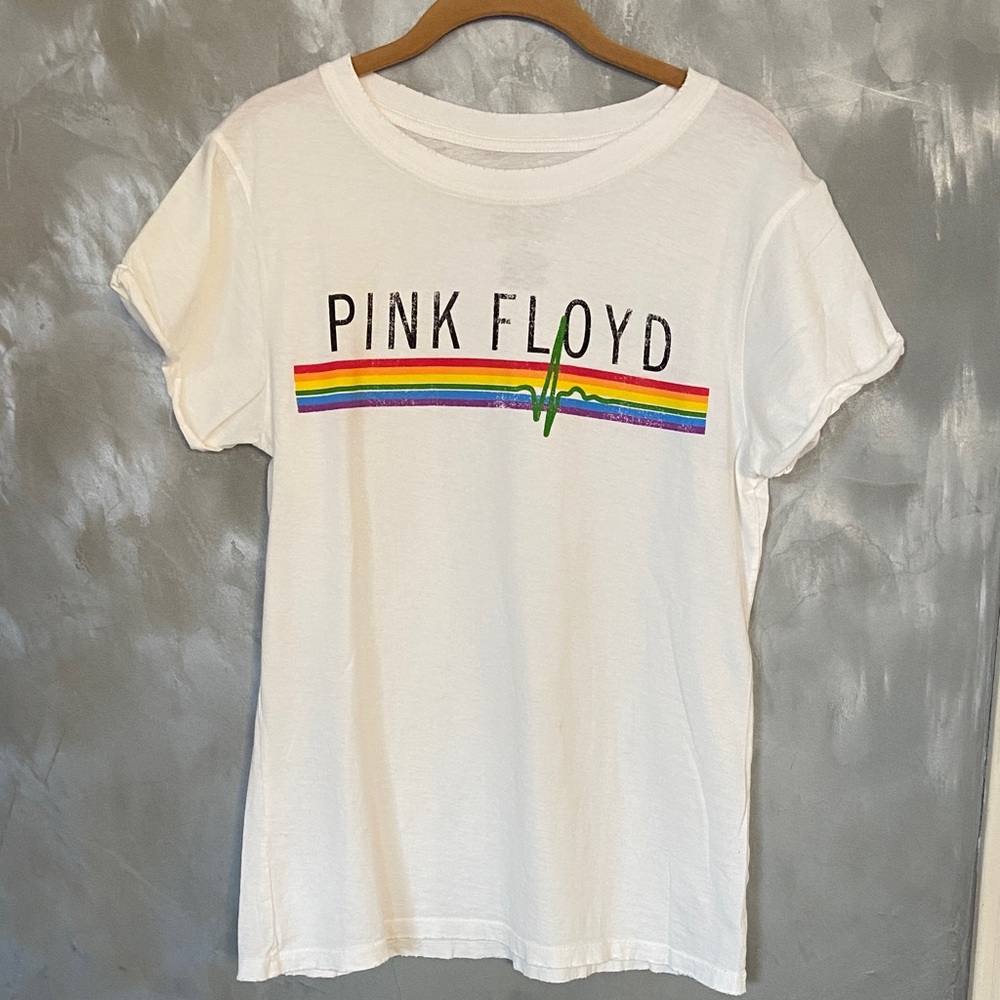 Recycled Karma NWOT Pink Floyd White T-Shirt with Rainbow Graphic Small